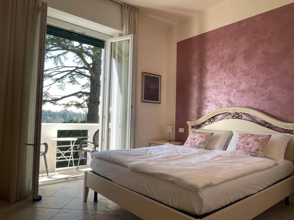 Betty'S House Bed & Breakfast Lazise Bagian luar foto