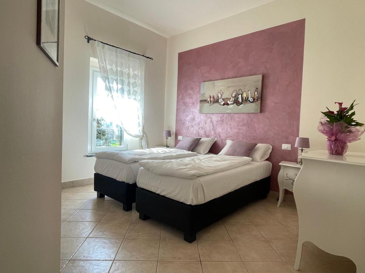 Betty'S House Bed & Breakfast Lazise Bagian luar foto