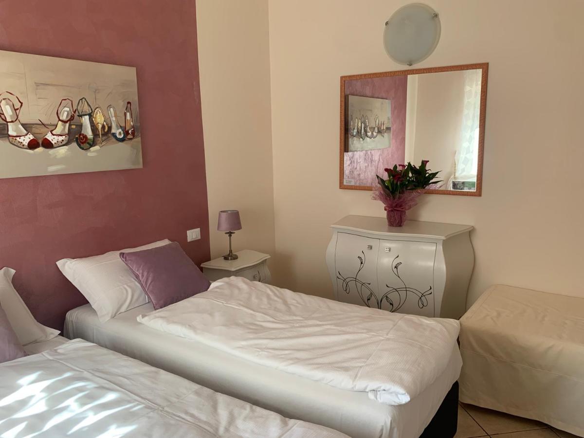 Betty'S House Bed & Breakfast Lazise Bagian luar foto